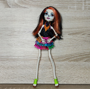 Monster High nukk Skelita Calaveras (1 foto / 3)