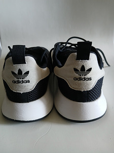 Кроссовки Adidas (5 фото из 9)