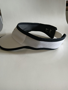 Кепка/козырек Nike (2 фото из 5)