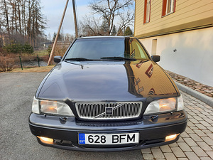 VOLVO V70 2.4 Turbo Üv. 03.2024 (13 foto / 15)