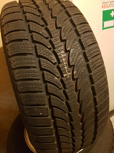 275/55 R17 Mercedes-Benz (4 foto / 6)