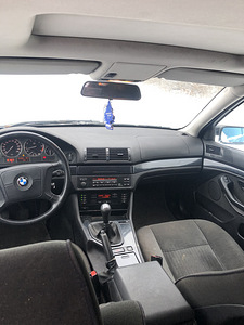 BMW 520i 110kw manuaal (2 foto / 5)