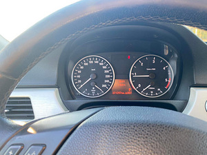 BMW E90 320d (5 foto / 6)