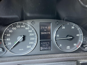 Mb w203 c320cdi varuosad (1 foto / 7)
