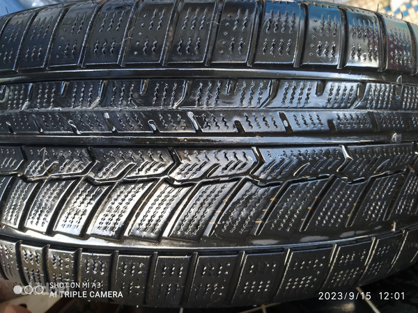 4 колеса с дисками и колпаками от Toyota Avensis (фото #3)