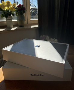 MacBook Pro 13'' 2017  (500GB & Touch Bar) (1 foto / 3)