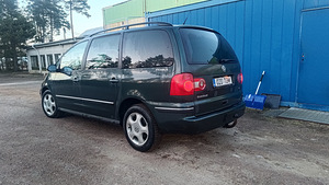 Volkswagen Sharan Facelift (6 foto / 10)