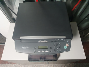 Принтер сканер CANON MF4018 (3 фото из 3)