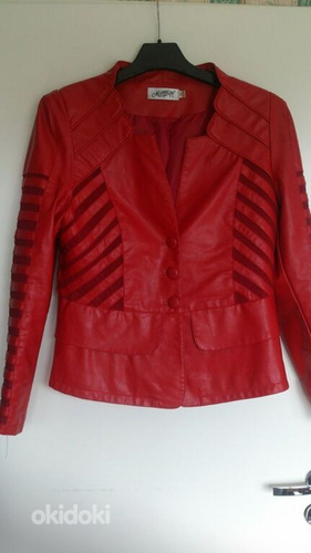 Красный кожаный пиджак (фото #1)