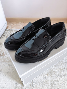 Модные лакированные туфли, TAMARIS