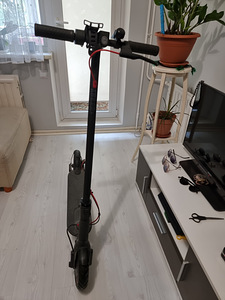 Продам электросамокат Xiomi (3 фото из 4)