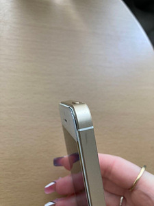 iPhone SE 16GB (3 foto / 4)