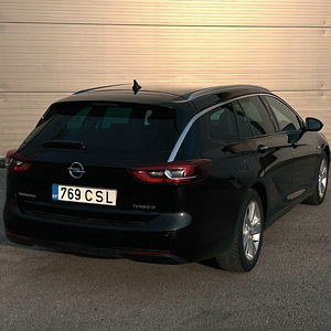 Opel Insignia SPORTS TOURER (3 фото из 14)