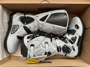 Krossisaapad SIDI CROSSFIRE 3 SRS LE, suurus 43(42) (2 foto / 4)