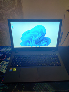 Acer Aspire E5 GTX920M (1 foto / 3)