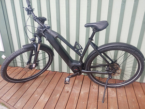 Elektrijalgratas CUBE CROSS PRO (2 foto / 6)
