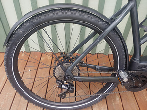 Elektrijalgratas CUBE CROSS PRO (5 foto / 6)