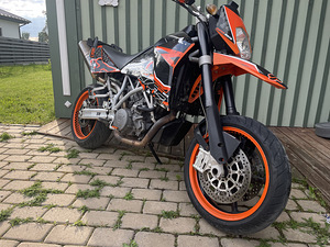 KTM 950 Supermoto (1 foto / 5)