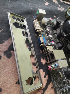ECS H61H2-M2 LGA1155 (4 foto / 4)