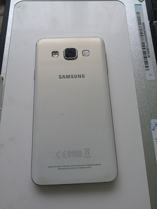 Самсунг А3 2015 (2 фото из 3)
