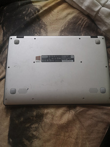 Lenovo Ideapad 100s (4 foto / 5)