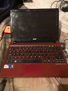 Acer Aspire One (3 foto / 5)