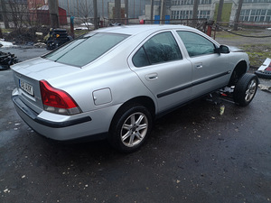 Volvo S60 2.4b 103kw Manuaal 02a Varuosad (8 foto / 9)