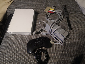Nintendo Wii Модель RVL-001 (евро) (1 фото из 7)
