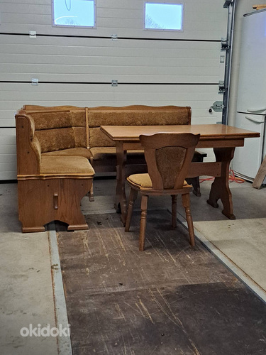 Угловой диван и стол в кухню (фото #1)