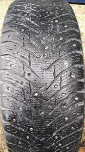 Talverehvid naasterehvid Nokian Hakkapelitta 8 SUV 245/70/16 (2 foto / 7)