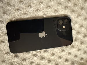 iPhone 12, 128 ГБ (2 фото из 4)