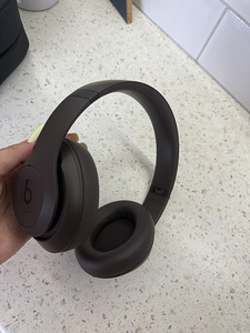 Jbl наушники (5 фото из 6)