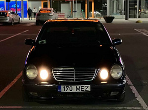 Мерседес е270 2.7 cdi 125кВт (1 фото из 5)