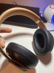 Beats Studio 3 (6 фото из 8)