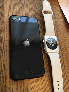 iPhone SE 128GB 2020g. (5 фото из 7)