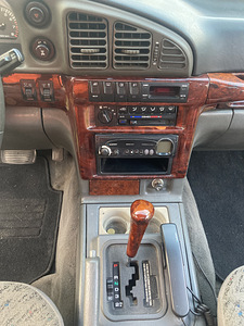 Musso-Mercedes 3.2B.Automatic. 86500 км! (12 фото из 15)
