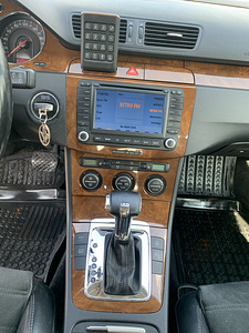 VW Passat. 2.0 D. 103kw. Автомат. 2005/12 (12 фото из 15)