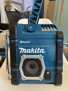 Makita raadio DMR108N. Vähe kasutatud (4 foto / 8)