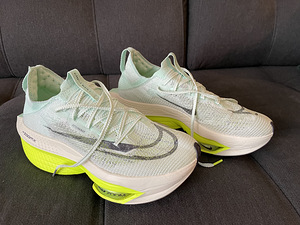 Nike ALPHAFLY NEXT % 2 nr.43 (1 foto / 4)