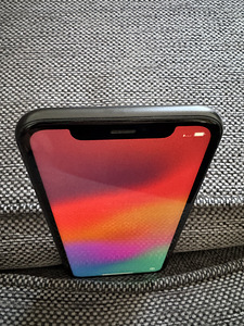iPhone XR (5 фото из 7)