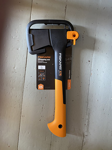 Топор fiskars X7 (1 фото из 1)