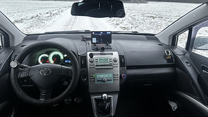 ПРОДАЕТСЯ TOYOTA COROLLA VERSO (6 фото из 11)