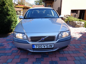 Volvo S80 2,4 125kw (1 foto / 13)