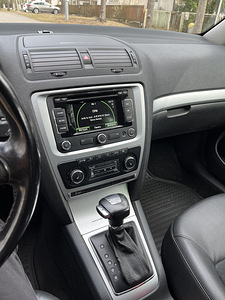 Skoda octavia scout 2.0 103kv (6 foto / 12)