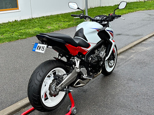 Honda CB 650 FA ABS A2 (6 foto / 9)