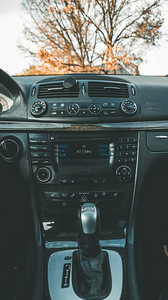 Mercedes-Benz E 270 2005 (10 foto / 13)