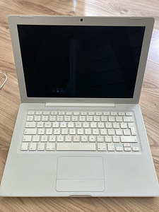MacBook early 2008 (2 foto / 3)