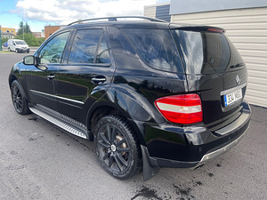 ML 350 4MATIC (4 фото из 7)