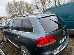 VOLKSWAGEN TOUAREG 2.5 128kw DIESEL VARUOSADEKS (2 foto / 4)