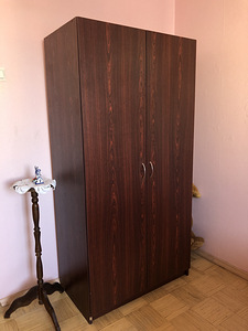 Tumepruun riidekapp (1 foto / 4)